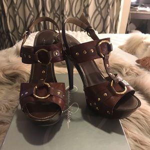 Jessica Simpson Georgina Rugged Brown Heel